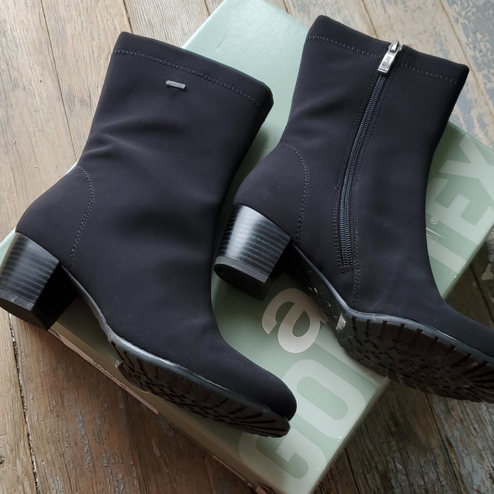 NIB Ara Gore-Tex heal black boots woman size 6.5